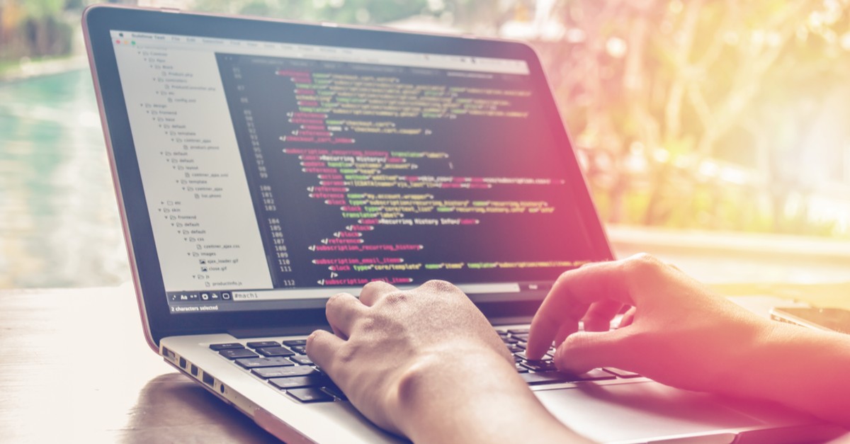 You are currently viewing 7 Reasons Why Web Designers Need to Learn Coding